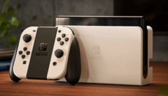 Switch日本销量再陷萎缩、大减3成; PS5暴减6成